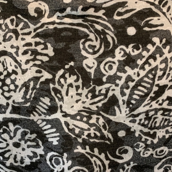 INC International Concepts Black and White Paisley Blouse - Picture 4 of 4